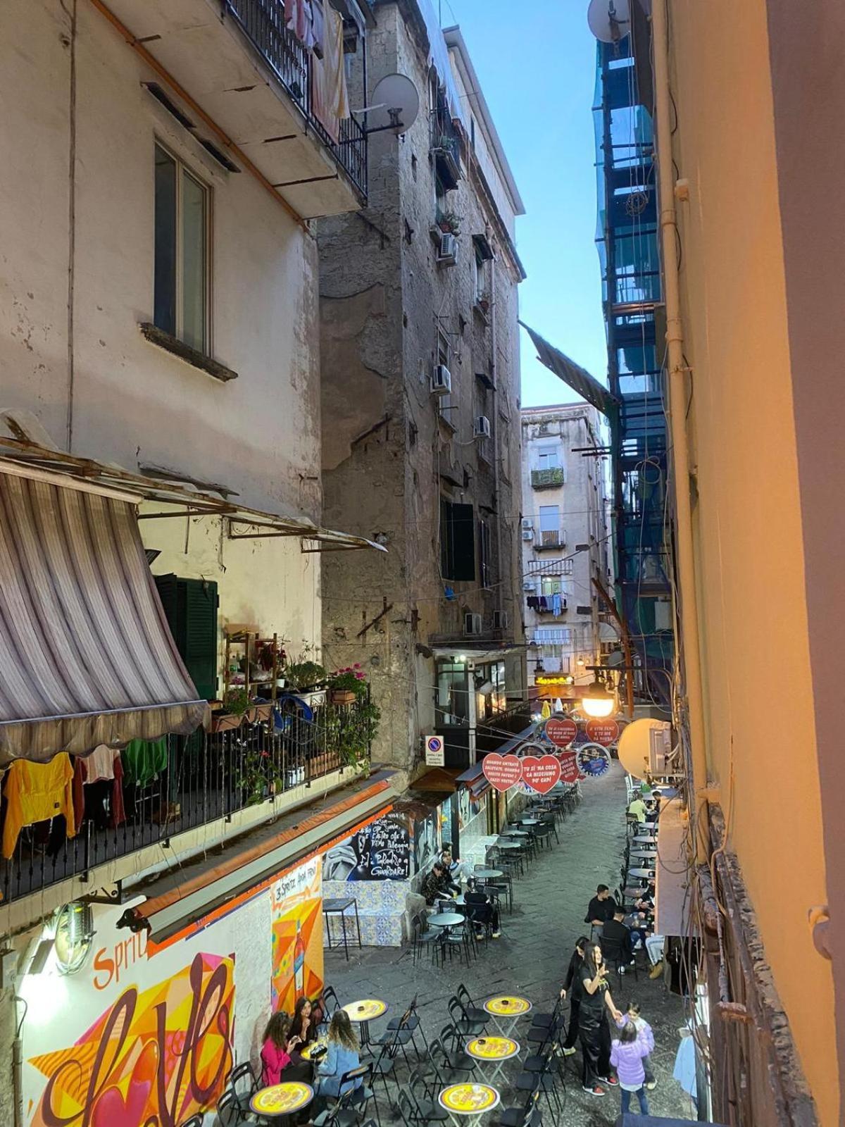 Ferienwohnung Tre Regine Napoli Exterior foto